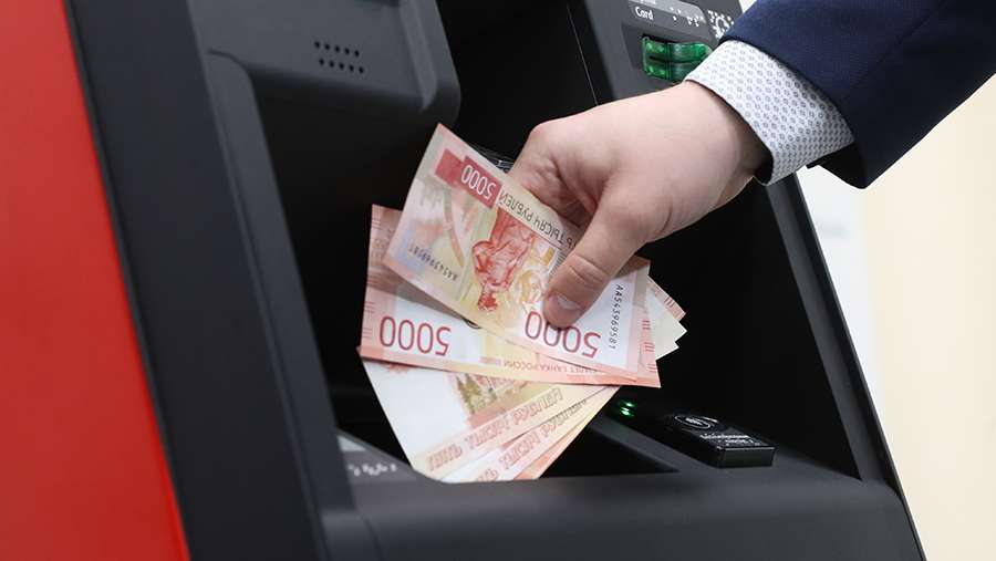 komu iz rossiyan polozhena 13 ya zarplata kogda i v kakom razmere ee nachislyajut