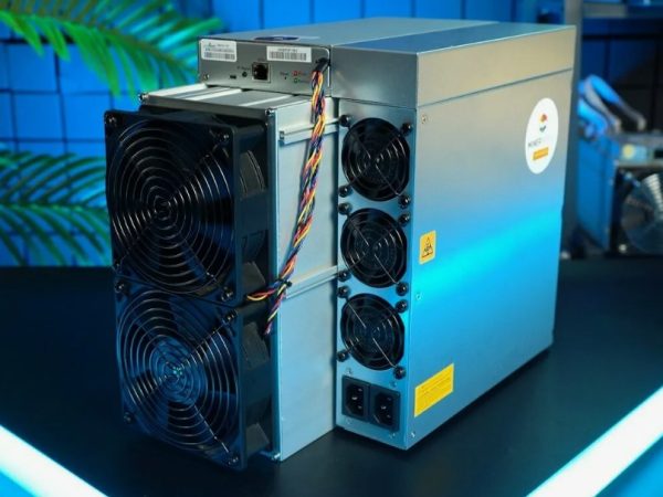 Один петахэш в стойке: как Antminer S23 Hydro от Bitmain меняет экономику майнинга BTC